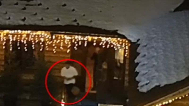 &rdquo;Acesta este momentul declanşator" Au apărut imagini noi din noaptea crimei din Padina, unde un bărbat de 41 de ani a fost măcelărit de fiii văjitoarei Sidonia