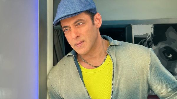 Salman Khan, surprins în ipostaze tandre cu o altă femeie. Fotografia care o va scoate din sărite pe Iulia Vântur