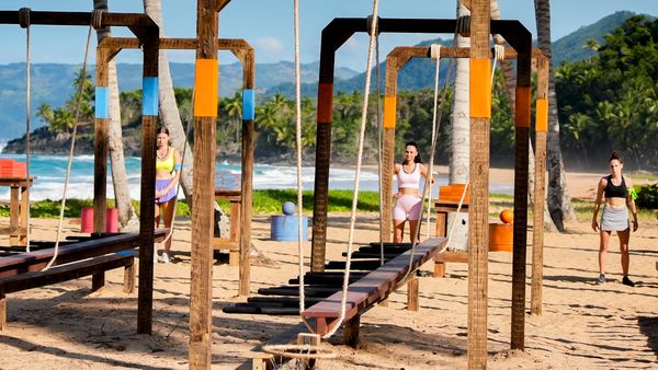 Tarzy, rol-cheie la "Insula de 1 milion".  Pe cine a trimis in arena din tabara Sudicilor