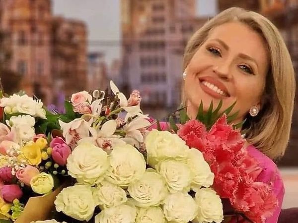 Cum și-a sărbătorit Mirela Vaida ziua de naștere? Colegii de la Teatrul &bdquo;Constantin Tănase&rdquo; i-au făcut o surpriză