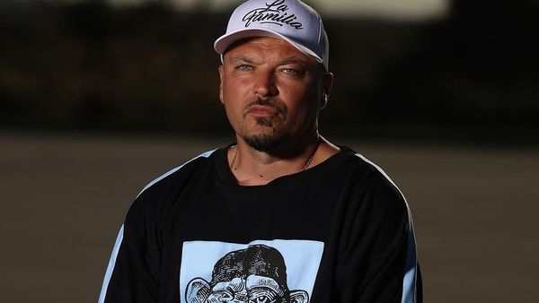 ”Am stat la urgență câteva ore” Puya a suferit un accident, după ce a rămas fără permis de conducere. O femeie a fost rănită