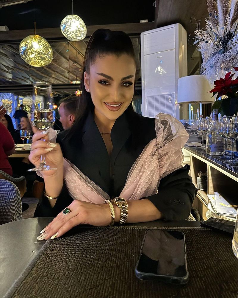 Larisa Popa a încheiat colaborarea cu Pescobar 