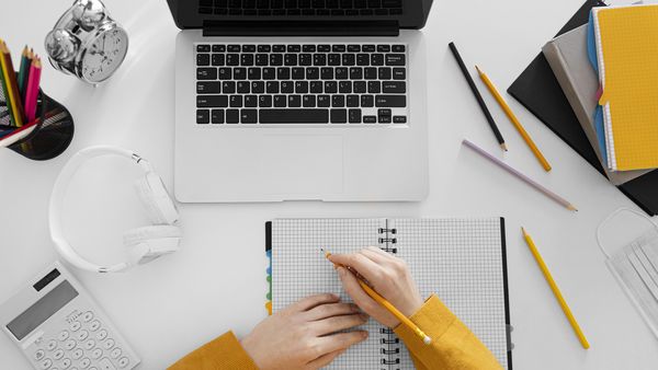 Cum se scrie corect în limba română: El merse sau el mersese?