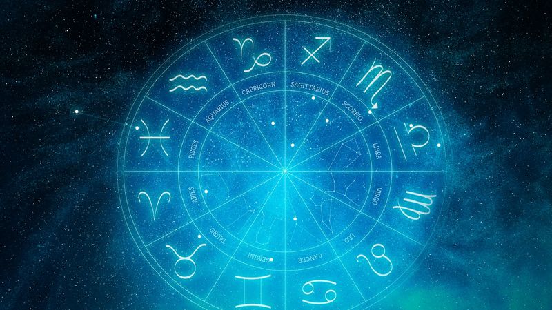 Horoscop zilnic, 22 martie 2024: Leii traversează o perioadă prosperă. Fecioarele se pot confrunta cu probleme de sănătate