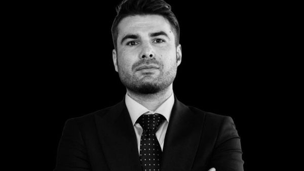 Gestul făcut de Adrian Mutu după moartea lui Joe Barone, directorul echipei Fiorentina