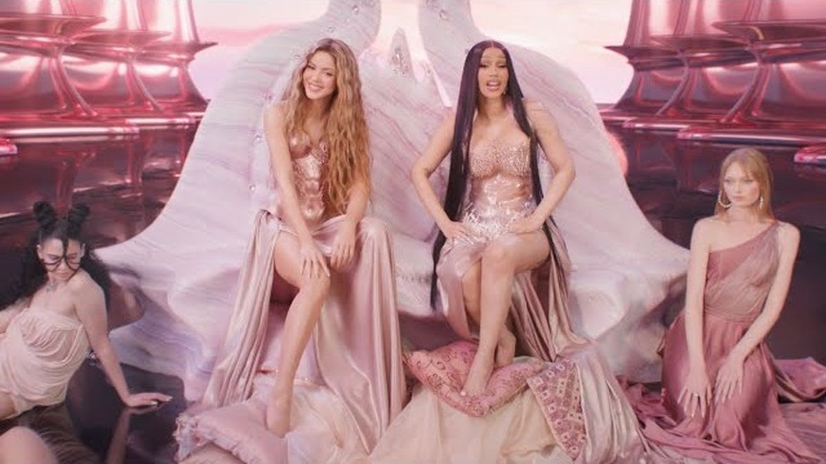 Shakira, Cardi B Punteria