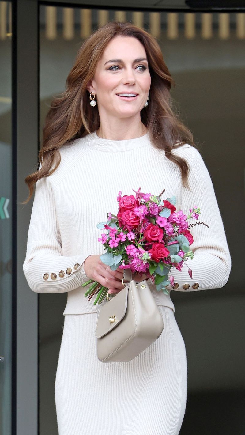 Kate Middleton a vorbit public despre diagnosticul de cancer