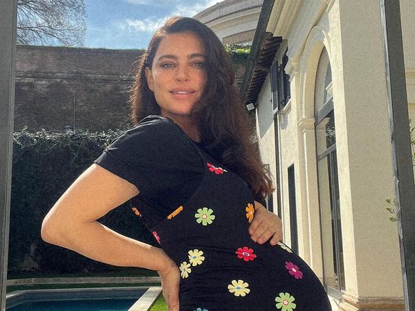 Catrinel Menghia este &icirc;n culmea fericirii după ce a devenit mamă pentru a doua oară! Primele imagini cu bebelușul