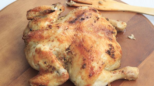 Pericolul din carnea de pui. Preşedintele ANPC trage un semnal de alarmă: ”Este un atentat serios la siguranţa fiecăruia dintre noi”