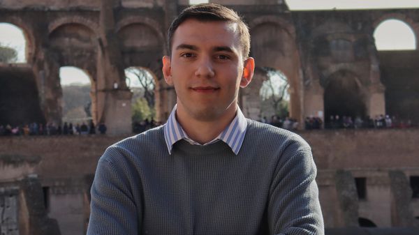 Postările făcute de Mirel, studentul de la Teologie, &icirc;nainte de a o ucide pe Andreea