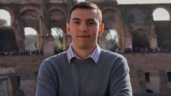 Postările făcute de Mirel, studentul de la Teologie, înainte de a o ucide pe Andreea