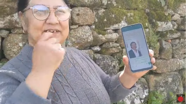 "&Icirc;mi trimitea inimi și săruturi". Femeie de 62 de ani, sedusă și lăsată fără bani de "Brad Pitt". Cum a căzut victimă unei escrocherii uriașe - VIDEO