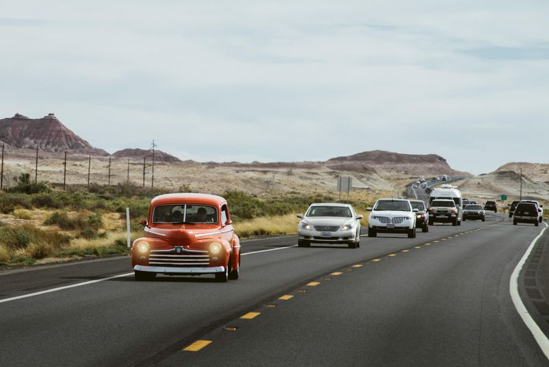 Tarifele poliţelor de asigurare obligatorie rămân plafonate până la 30 iunie