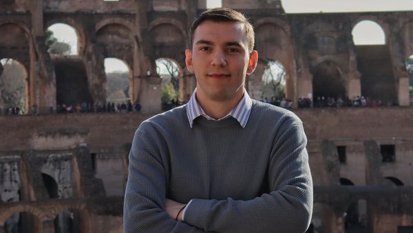 Apropiații criminalului din Timișoara, detalii de-a dreptul șocante. Mirel Dragomir și-a agresat și fosta iubită. Cum a reușit să scape din mâinile agresorului