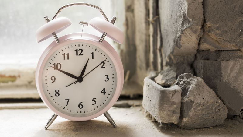 Ora de vară 2024: &Icirc;n weekend dăm ceasurile &icirc;nainte! Ce putem face pentru a ne adapta mai repede la schimbarea orei?