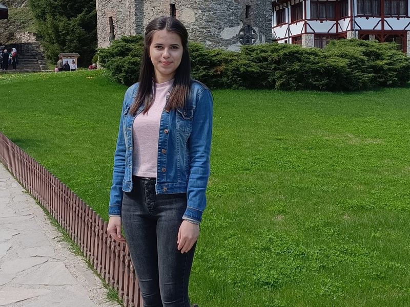  Încă o lovitură fatală pentru familia Andreei Morega. Verișorul studentei la Medicină a murit la o zi de la înmormântarea ei