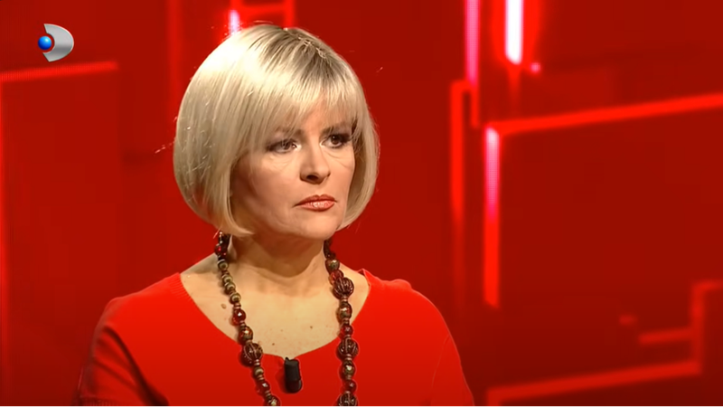 "E foarte greu. Noi avem cariera &icirc;n coexistență cu alții". Mihai Constantinescu, cel mai important pion &icirc;n cariera Sandei Ladoși