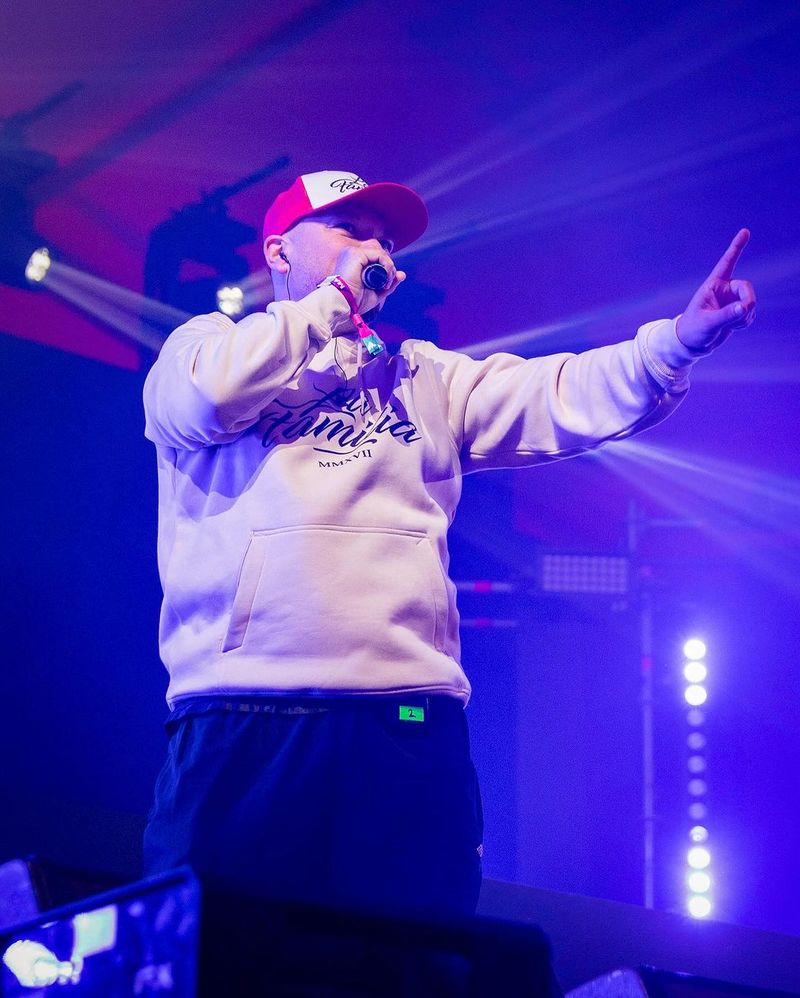 Puya era la un pas să fie linșat la un concert