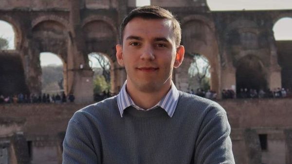 „Erau niște copii mai speriați de bombe”. Cum se înțelegea, de fapt, Mirel Dragomir cu părinții lui?