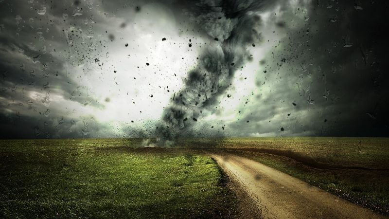 Vremea se schimbă radical, &icirc;ncep&acirc;nd din seara zilei de 1 aprilie 2024: Atenționări meteo de vijelii