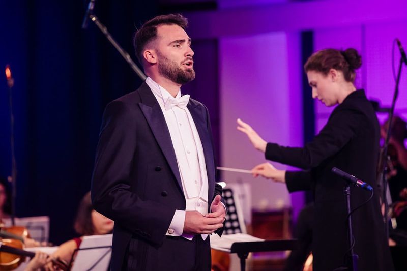 Octavian Ene s-a retras de la Teatrul Muzical Ambasadorii 