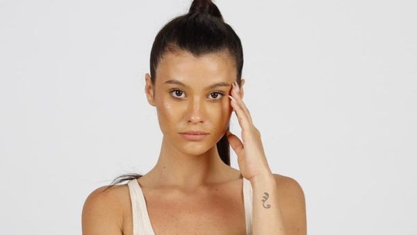 Erika Isac nu își mai ascunde iubitul. Cum au fost surprinși cei doi de paparazzi în amiaza mare