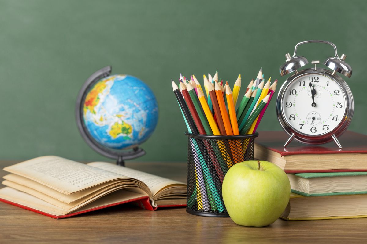 Când se termină școala pentru elevii de clasa a 8-a?