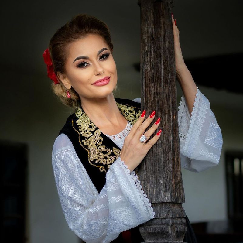 Emilia Ghinescu, acuzată că a dat șpagă 400 de euro 