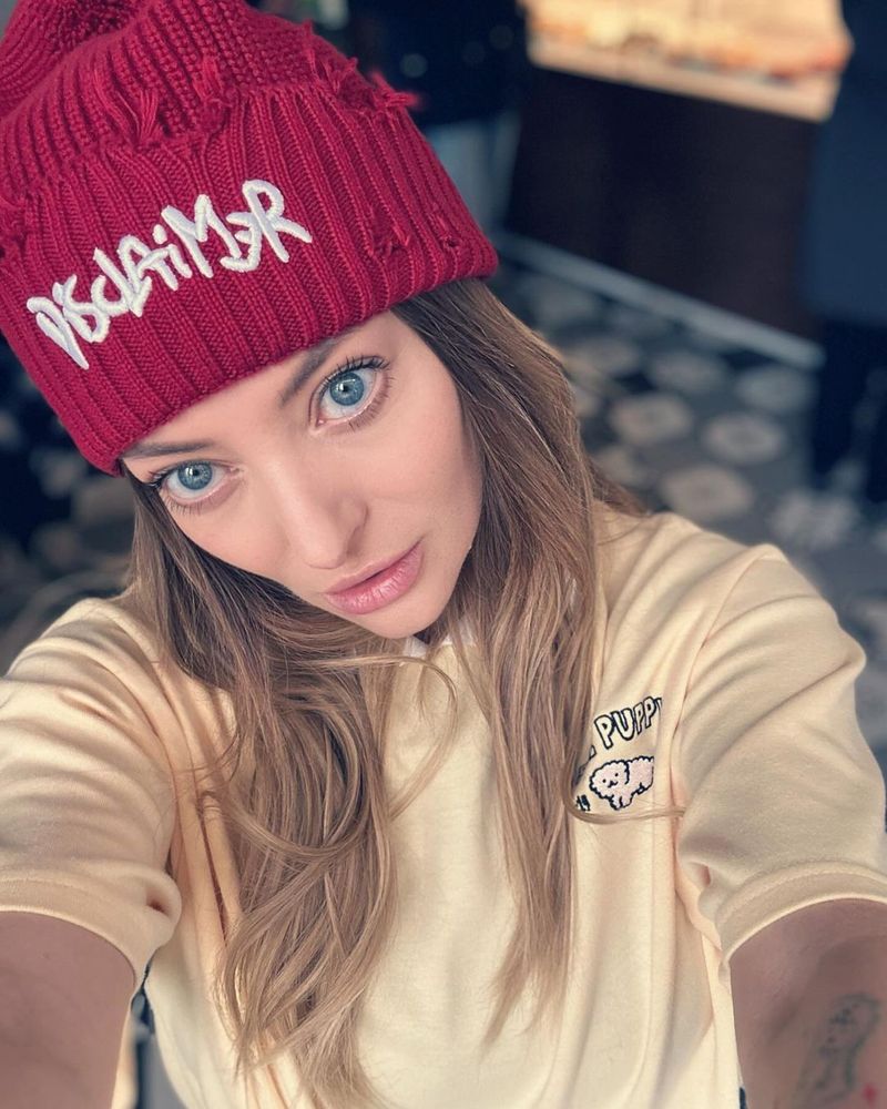 Delia se confruntă cu probleme de sănătate înainte de concertul din America