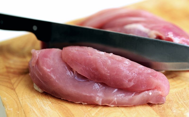 Ce este Salmonella și cum recunoști simptomele unei infecții?