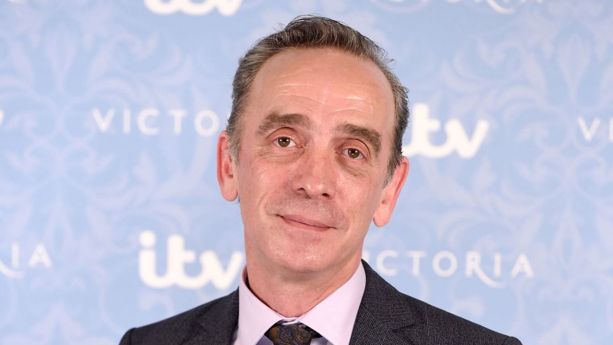 Adrian Schiller a murit