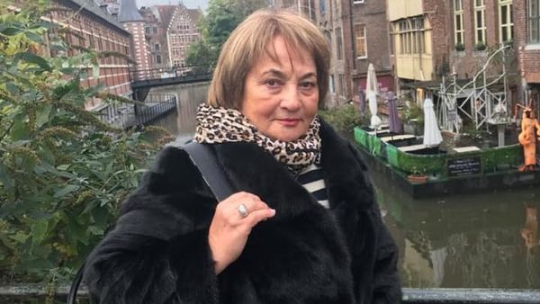 "Nu înțeleg de ce am suferit, ani la rând, atâta durere?". Laura Lavric, supusă unei noi intervenții chirurgicale. Cu ce probleme se confruntă interpreta de muzică populară