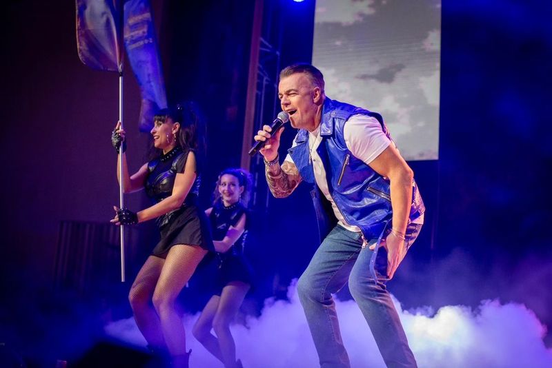 Adrian Enache a aflat că tatăl său s-a stins din viață înainte de un concert