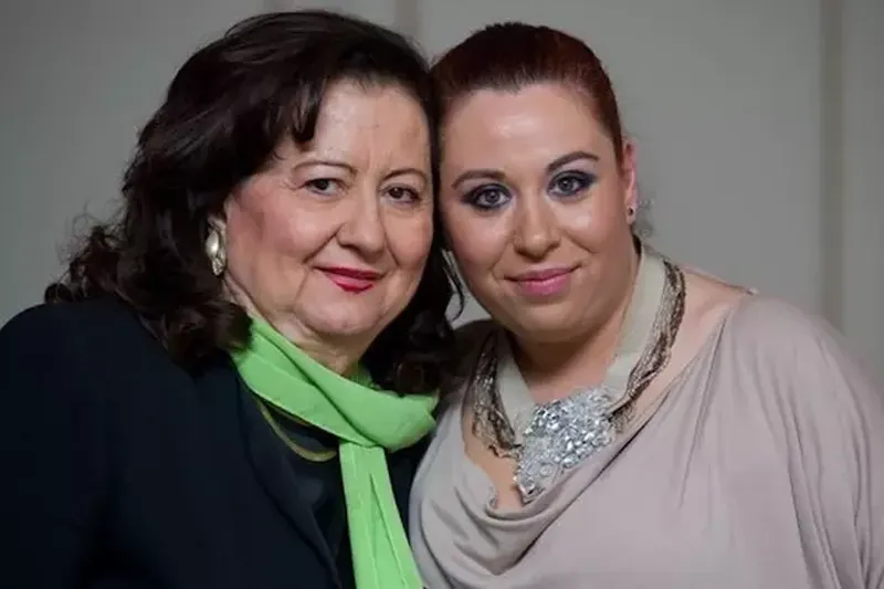 Oana Roman a răbufnit după ce a fost criticată că nu ține doliu