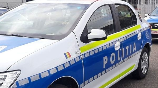 Sora fostei iubite a unui prezentator celebru din Rom&acirc;nia, găsită fără suflare casă. Descoperirea macabră a fost făcută de vecini