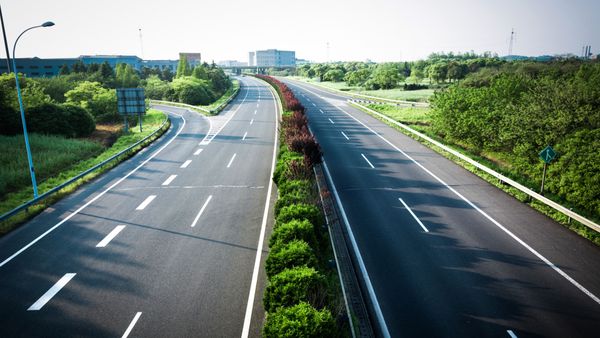 Tarifele pentru taxa de pod de la Fetești în 2024: Cum se plătește și ce amendă poți primi dacă uiți de ea?