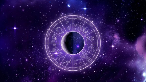 Horoscop de weekend, 13-14 aprilie 2024: Săgetătorii nu scapă de probleme în plan profesional. Vărsătorii sunt urmăriți de trecut