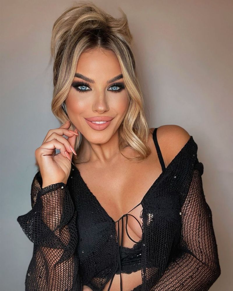 Amna, dezvăluiri din viața de mamă