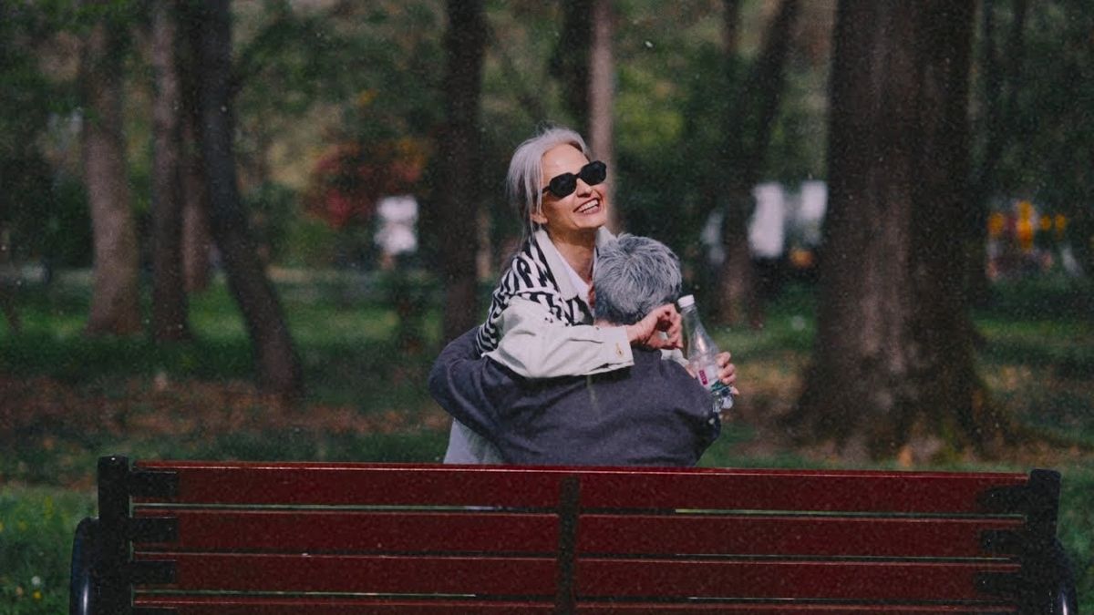 The Motans și Andra - &Icirc;napoi &icirc;n viitor