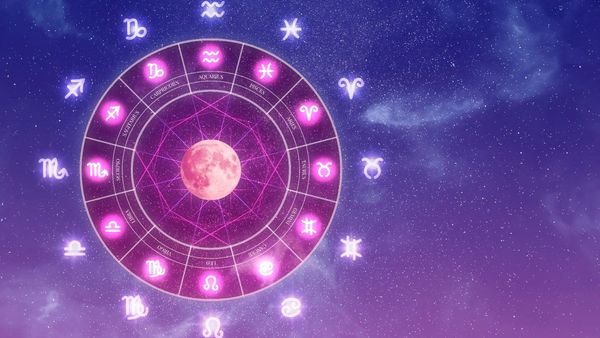 Horoscop zilnic, 20 aprilie 2024: Leii trebuie să fie foarte atenți &icirc;n fața cui &icirc;și deschid sufletul. Capricornii sunt puși &icirc;n fața unei alegeri importante
