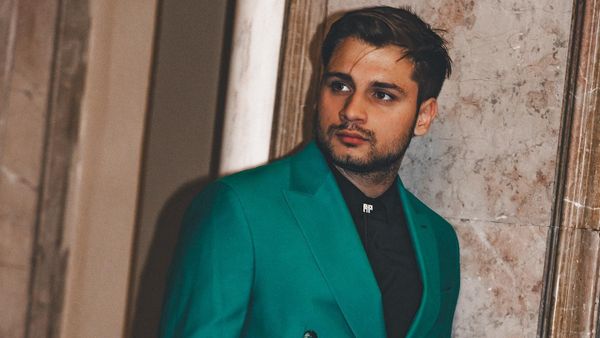 Nepotul lui Florin Salam, Adrian Petrache, reușită uriașă în carieră: "Cu bucurie și recunoștiință, vă anunț că, în mod oficial, sunt avocat în Baroul București."