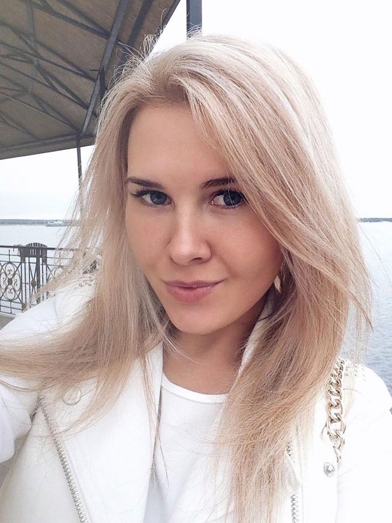 Un influencer și-a lăsat bebelușul să moară de foame