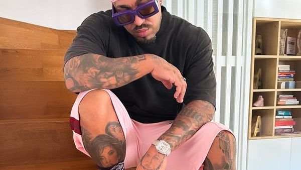 Ce vrea Alex Velea să scrie pe crucea lui când s-o prăpădi. La mesajul acesta numai artistul se putea gândi!