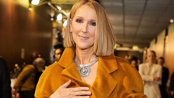 Imagini incendiare cu Celine Dion! Starul a apărut pe coperta Vogue France la bustul gol 