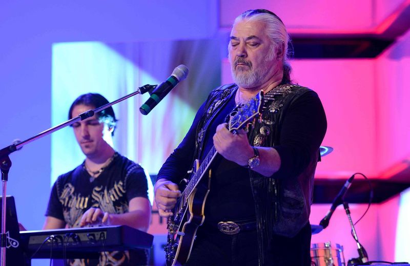 Mesajul transmis de membrii trupei Phoenix la scurt timp de la operația lui Nicu Covaci