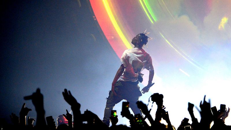 Rapperul Travis Scott va c&acirc;nta &icirc;n premieră &icirc;n Rom&acirc;nia, la festivalul Beach, Please! de la Costineşti