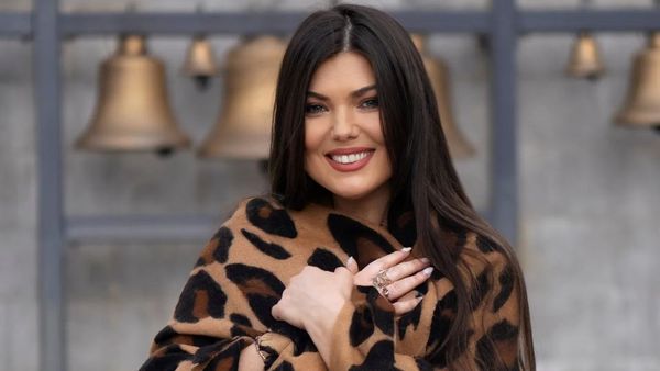 VIDEO. Paula Seling, apariție de senzație pe străzile Parisului: "Câți artiști pot face asta? Respect"