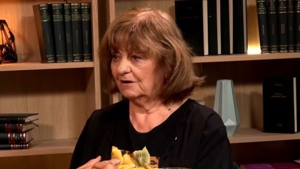 ”Eram pe scara trenului și mai era un minut până să plece” Cum a fost cerută în căsătorie Ana Blandiana