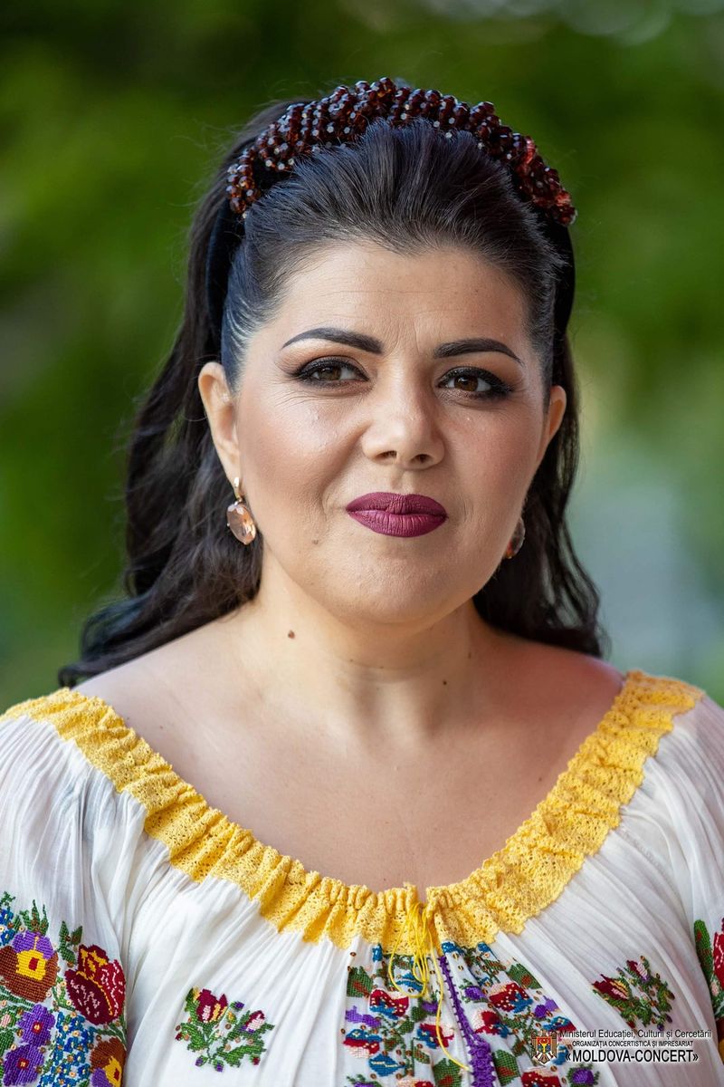 Anișoara Dabija  costum 