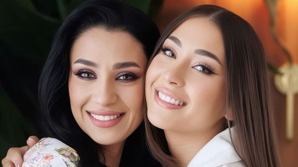Cine este și cu ce se ocupă Carla Oprișan, sora lui Nicole Cherry: "Ne-am mai și păruit, altfel nu ne-am mai numi surori"